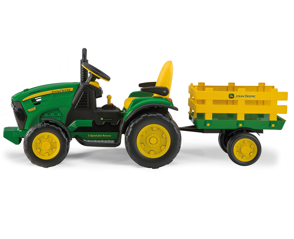 John Deere Ground Force con rimorchio